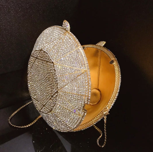 3-D diamond purse