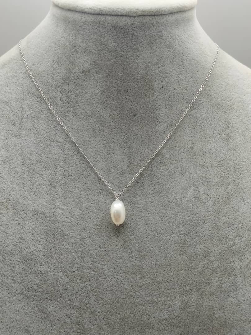 Pebble pendant